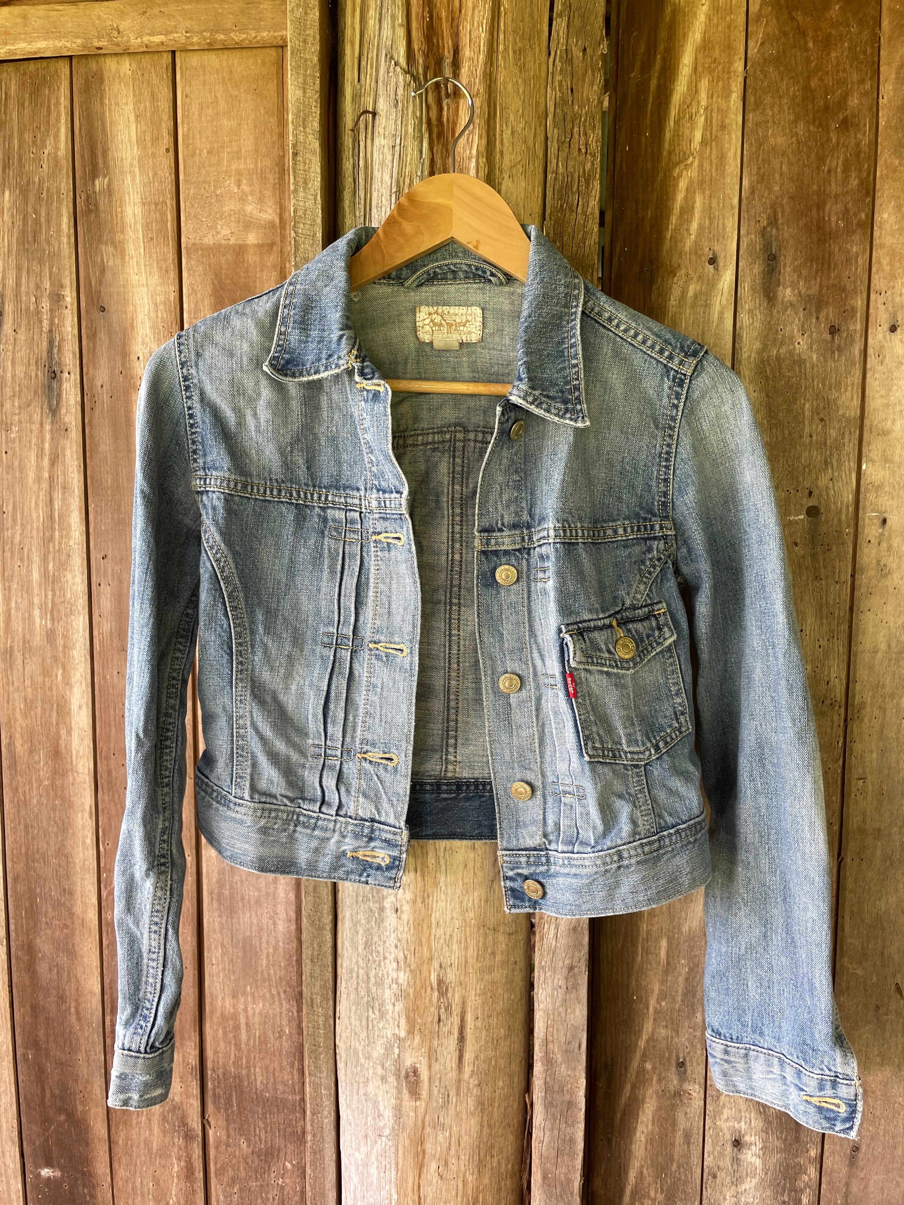 Cropped levi denim jacket online